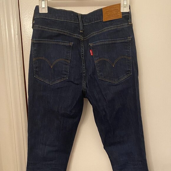 Levi's 720 High Rise Super Skinny Jeans- Dark Wash - Picture 3 of 8